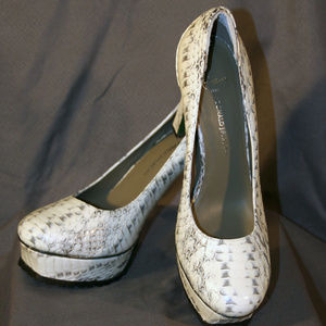Lisa for Donald Pliner Snakeskin Pumps 9.5